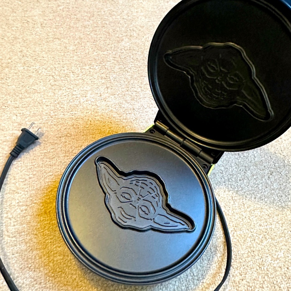 Star Wars Yoda Full Size Waffle Maker - Jedi Training Starts with Breakfast!
